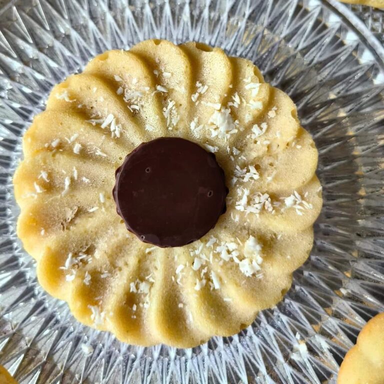 Flores de coco e o seu coração de chocolate