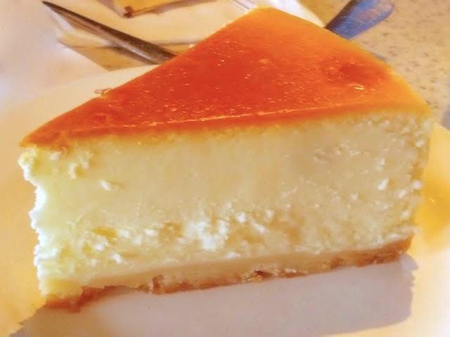 Cheesecake com cobertura de café